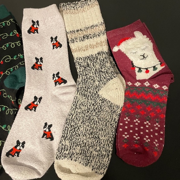 5 for $20: Target Christmas/Holiday socks - Picture 5 of 16